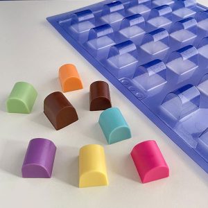 Alternative view of Porto Formas U Shaped Chocolates Mould