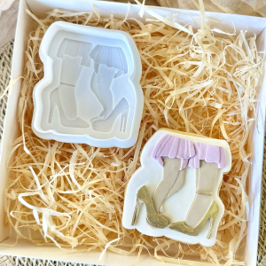 Alternative view of Mum & Daughter Heels Deboss Cookie Cutter